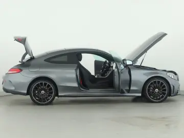 C 220 d 4M Coupé  AMG Multibeam Burmester Pano