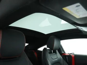 C 220 d 4M Coupé  AMG Multibeam Burmester Pano