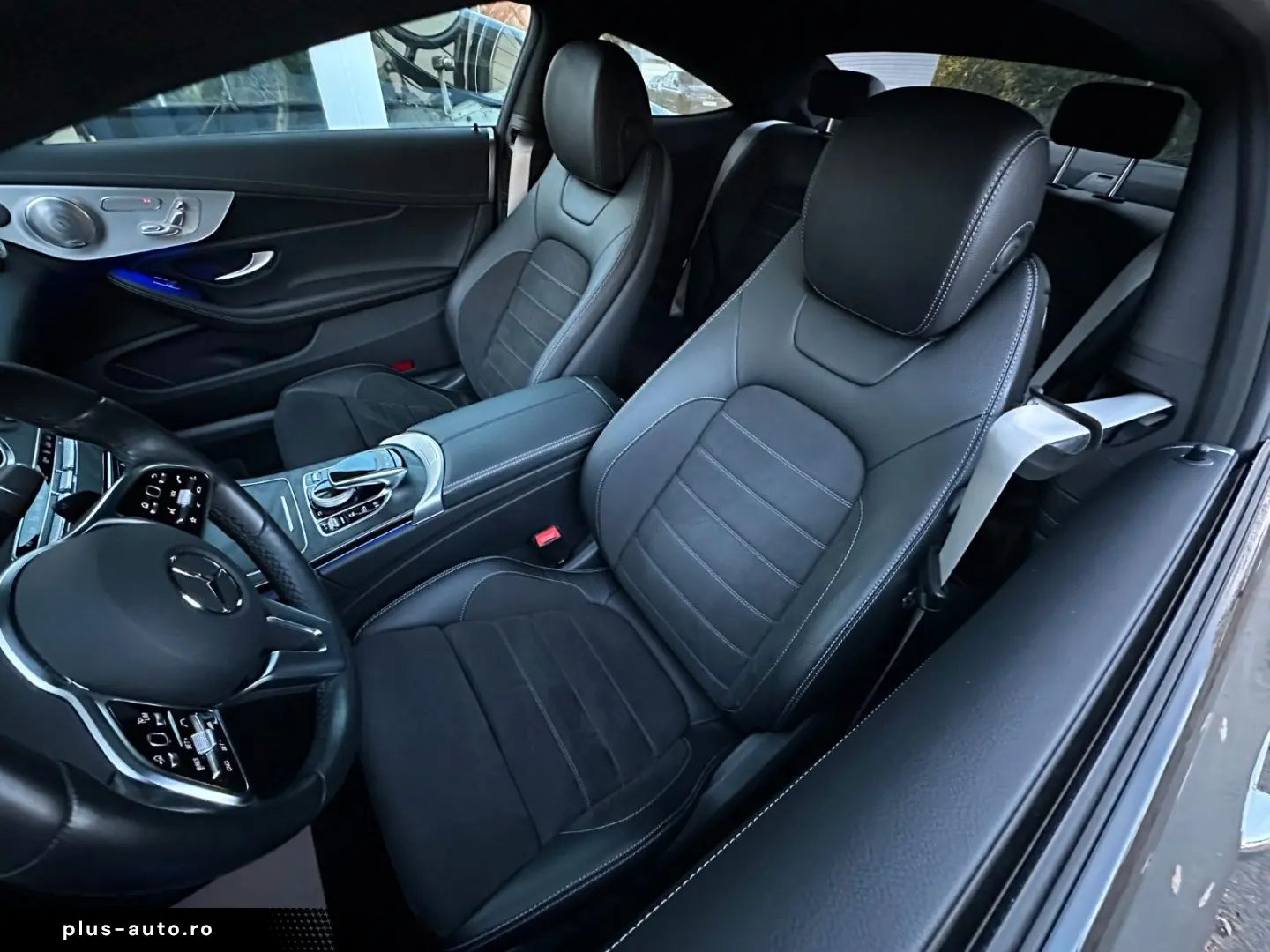 C 300 4M AMG Coupe  Night StHz AHK Sound 4xHighE