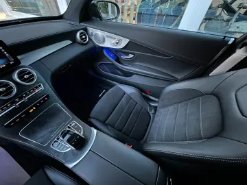 C 300 4M AMG Coupe  Night StHz AHK Sound 4xHighE