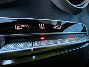 C 300 4M AMG Coupe  Night StHz AHK Sound 4xHighE