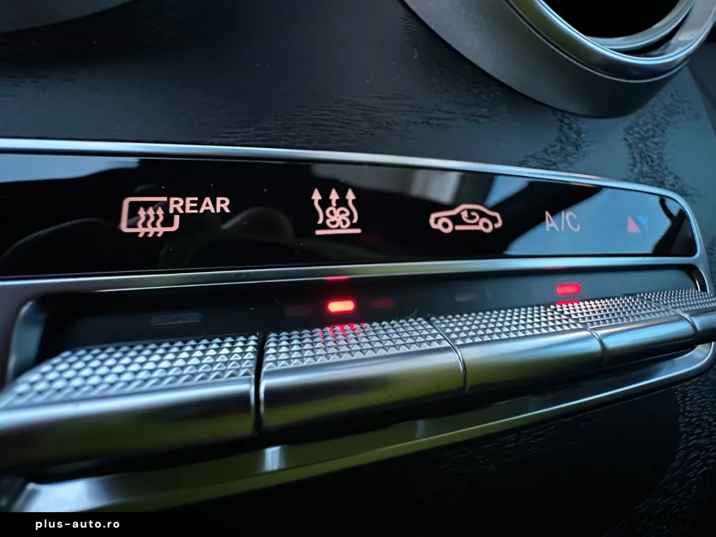 C 300 4M AMG Coupe  Night StHz AHK Sound 4xHighE