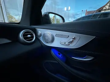 C 300 4M AMG Coupe  Night StHz AHK Sound 4xHighE