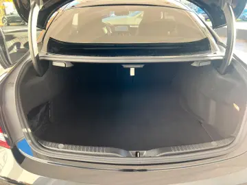 C 220 d AMG Line COMAND Pano.-Dach Distronic