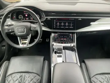 Q8 60 TFSI e S-Line QU HD-Matrix ACC NAV SHZ RFK