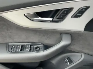 Q8 60 TFSI e S-Line QU HD-Matrix ACC NAV SHZ RFK