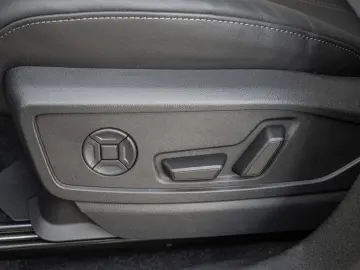 Q5 SUV TDI quattro MEMORY NAVI HEAD-UP DISPLAY