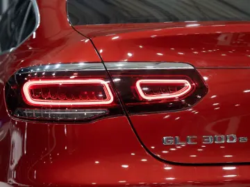 GLC 300 e 4Matic AMG-LINE EXCL-INT 1.HAND KAMERA