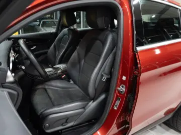 GLC 300 e 4Matic AMG-LINE EXCL-INT 1.HAND KAMERA