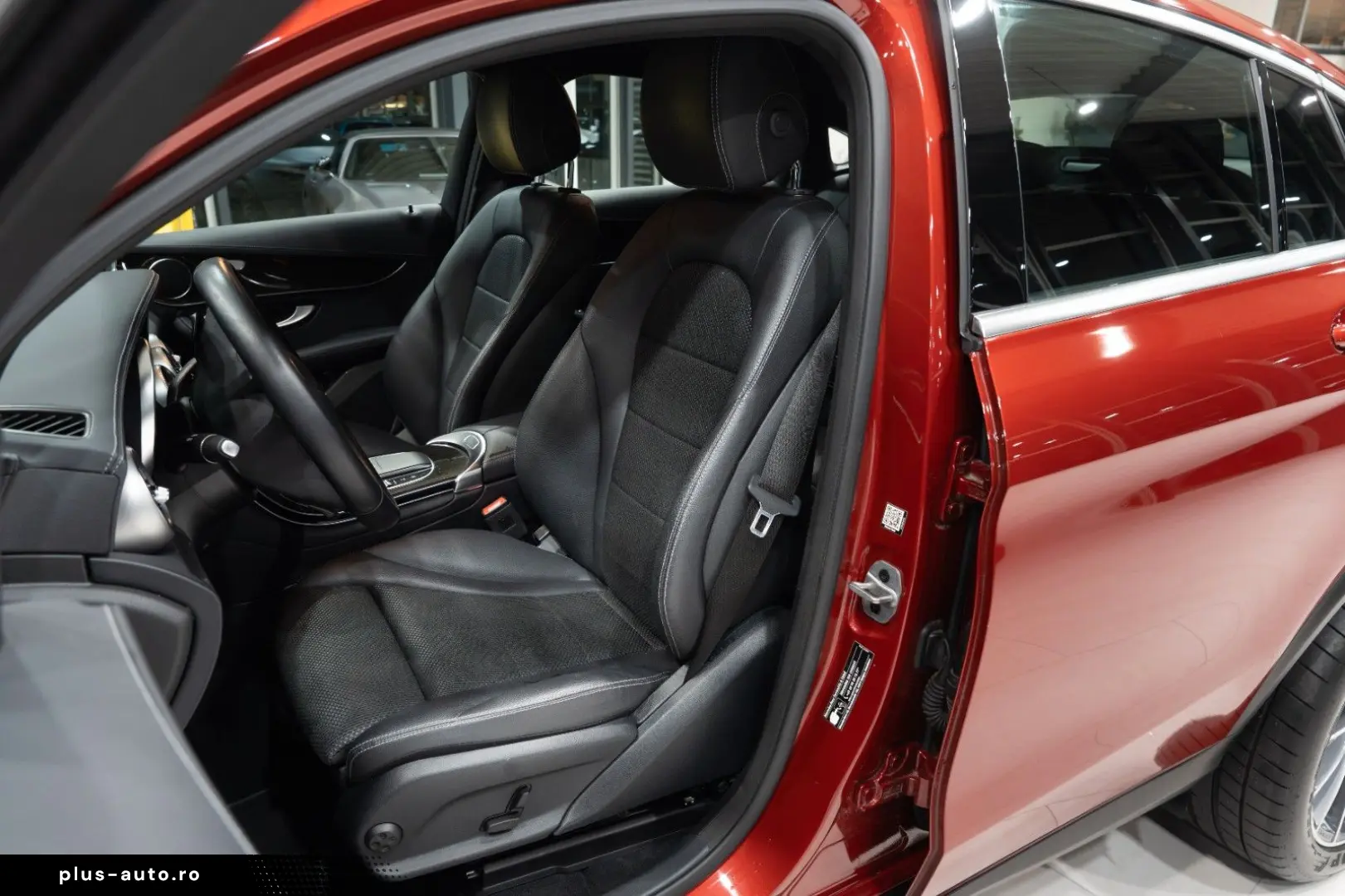 GLC 300 e 4Matic AMG-LINE EXCL-INT 1.HAND KAMERA