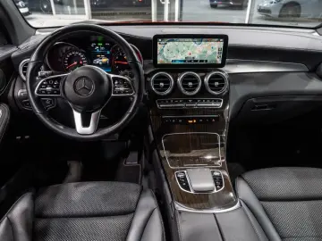GLC 300 e 4Matic AMG-LINE EXCL-INT 1.HAND KAMERA