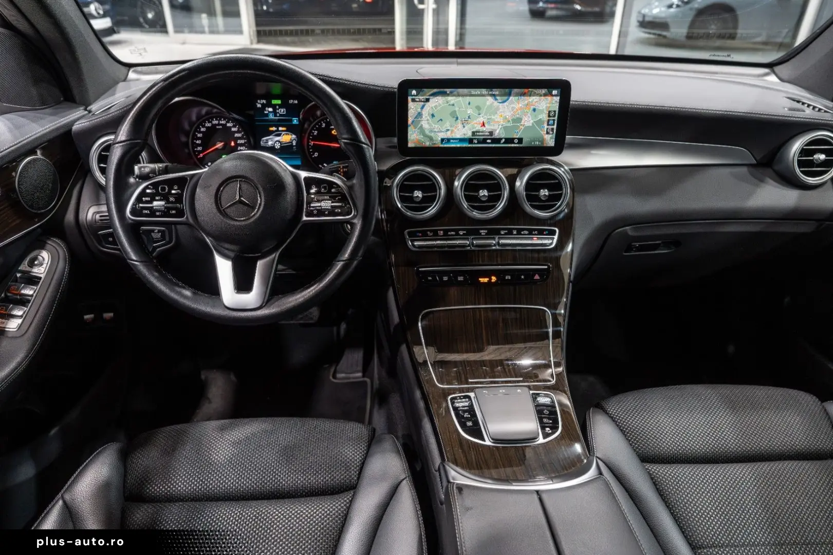 GLC 300 e 4Matic AMG-LINE EXCL-INT 1.HAND KAMERA