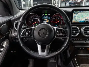 GLC 300 e 4Matic AMG-LINE EXCL-INT 1.HAND KAMERA