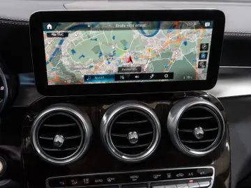 GLC 300 e 4Matic AMG-LINE EXCL-INT 1.HAND KAMERA