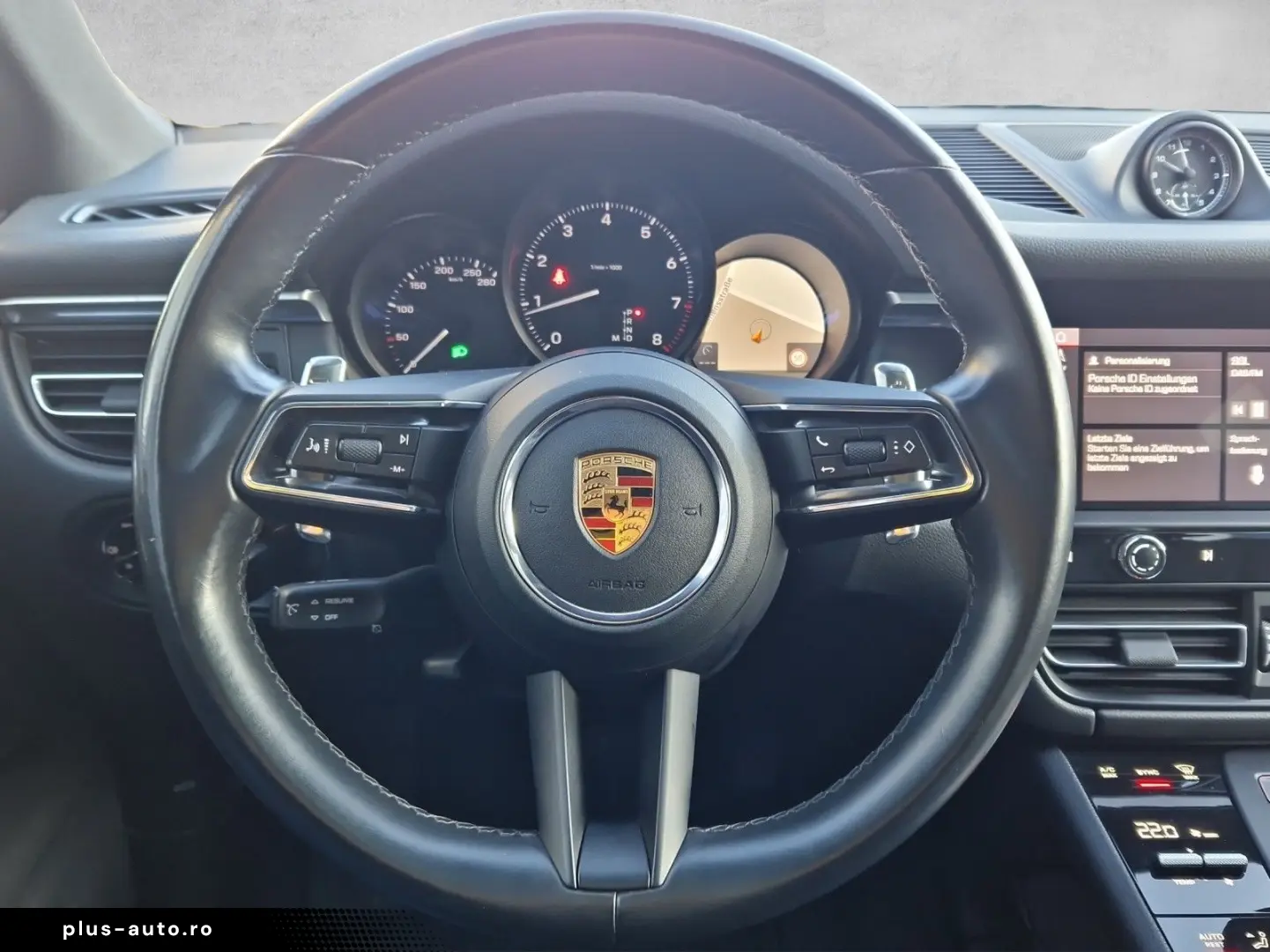 Macan Approved Pano CarPlay Signassist RFK