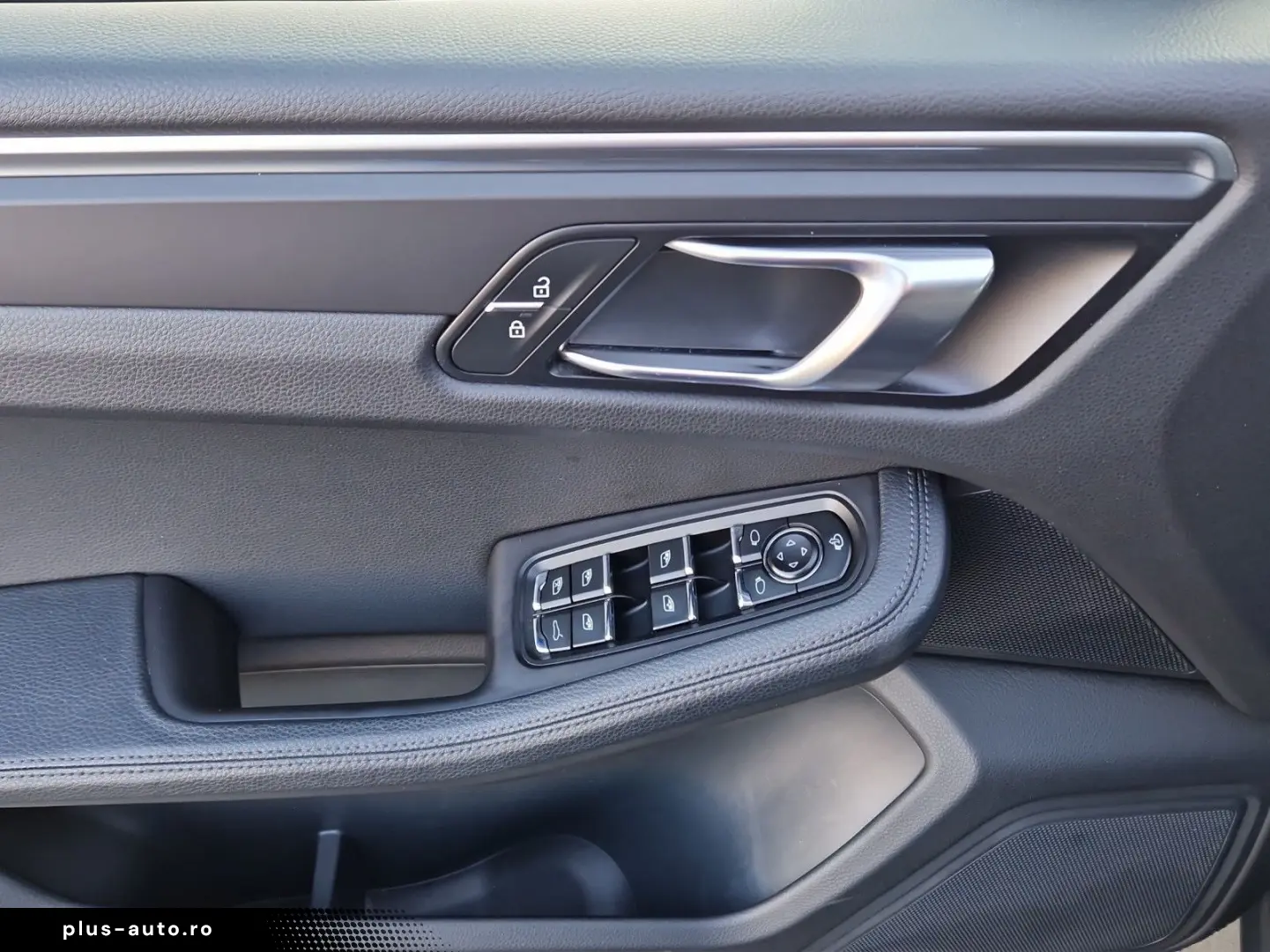 Macan Approved Pano CarPlay Signassist RFK