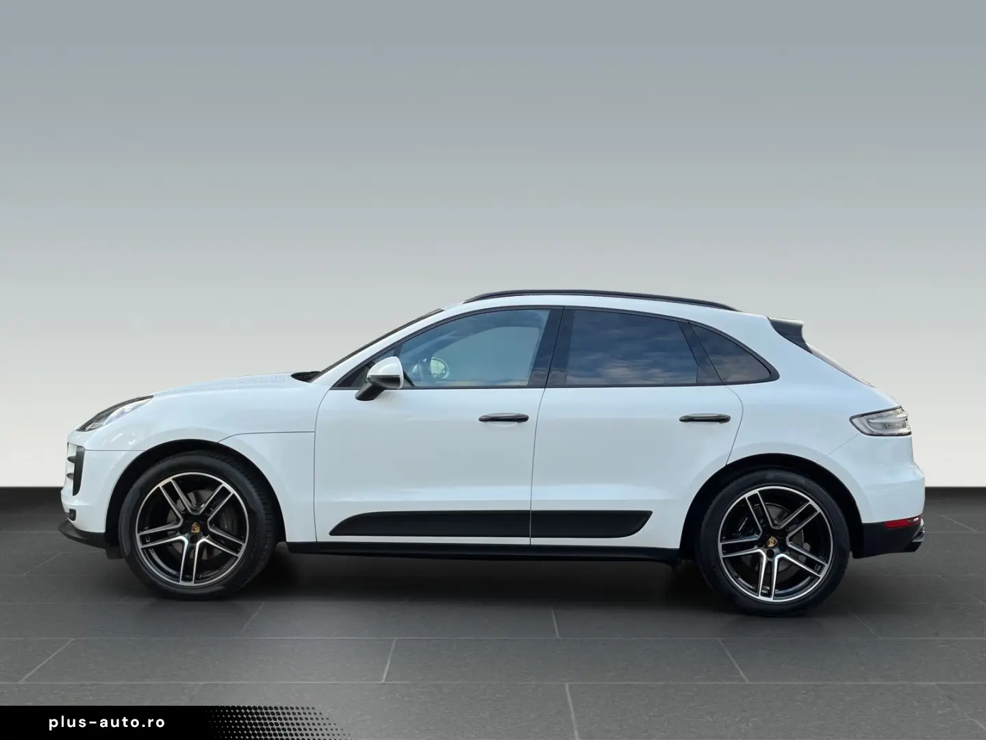 Macan Pano. Luftfed. 75l Apple Car Play LED Sche