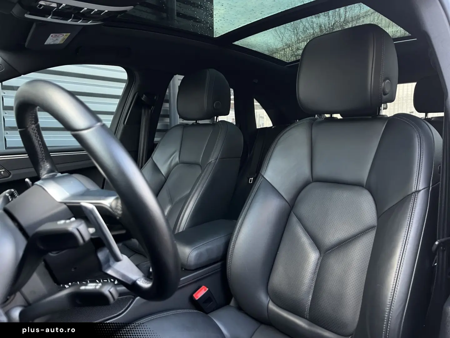 Macan Pano. Luftfed. 75l Apple Car Play LED Sche