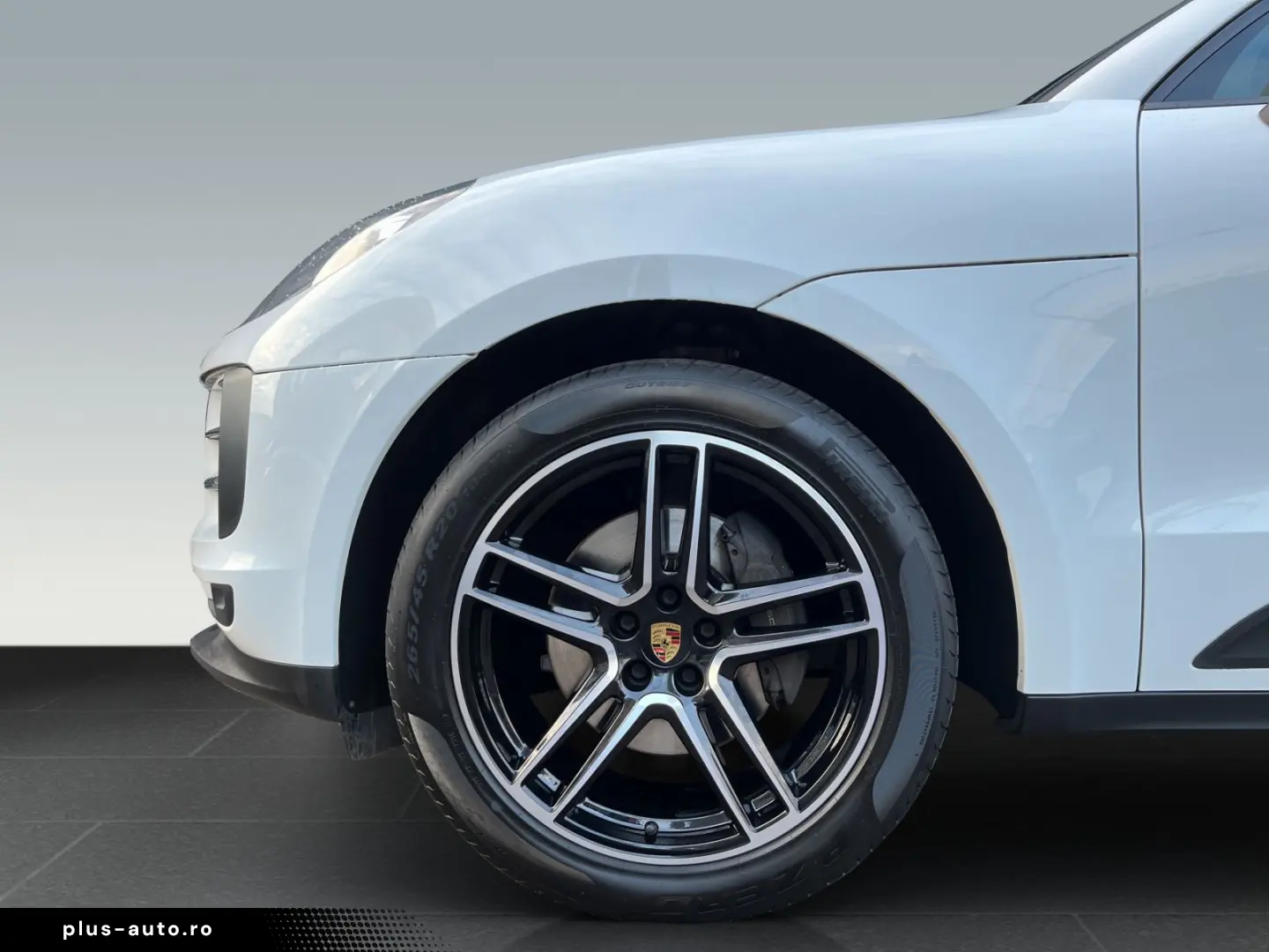 Macan Pano. Luftfed. 75l Apple Car Play LED Sche