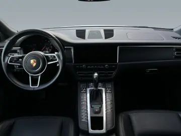 Macan Pano. Luftfed. 75l Apple Car Play LED Sche