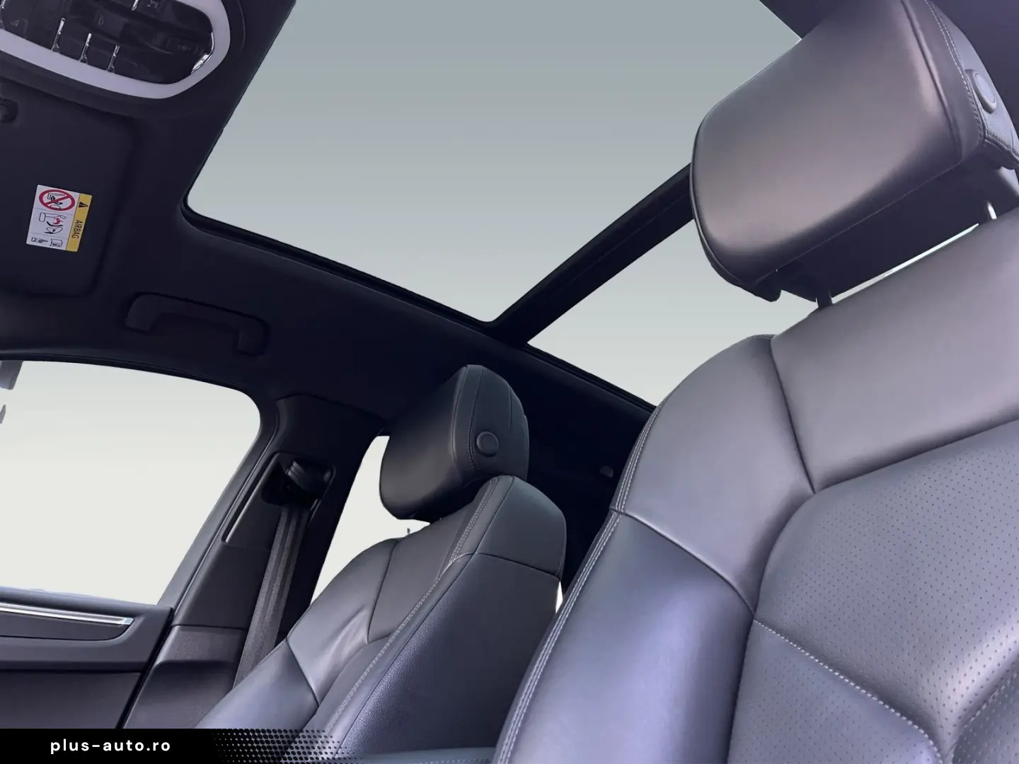 Macan Pano. Luftfed. 75l Apple Car Play LED Sche