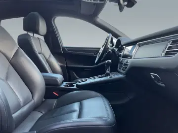 Macan Pano. Luftfed. 75l Apple Car Play LED Sche