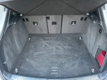 Macan Pano. Luftfed. 75l Apple Car Play LED Sche