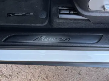 Macan Pano. Luftfed. 75l Apple Car Play LED Sche