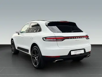 Macan Pano. AHK 75l Servol. Plus Apple Car Play