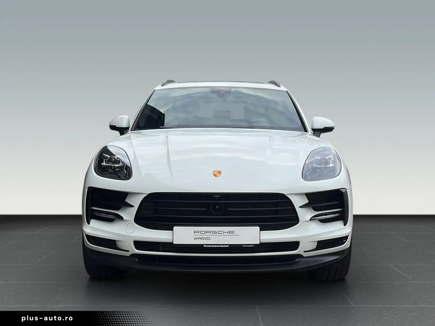 Macan Pano. AHK 75l Servol. Plus Apple Car Play