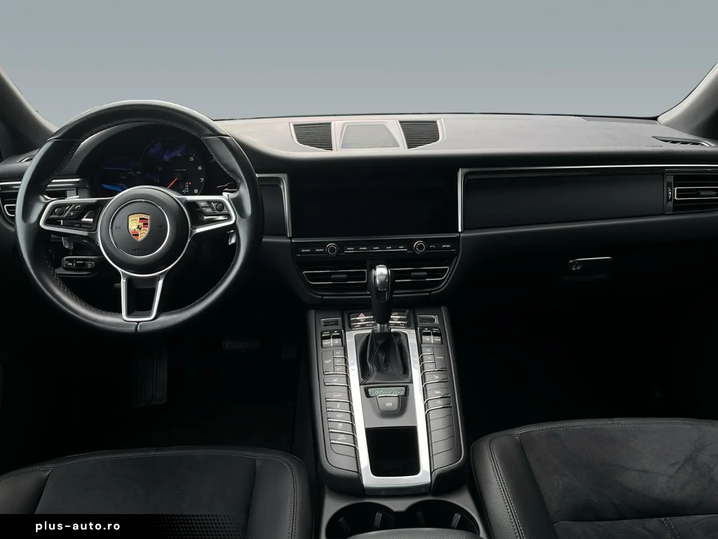 Macan Pano. AHK 75l Servol. Plus Apple Car Play