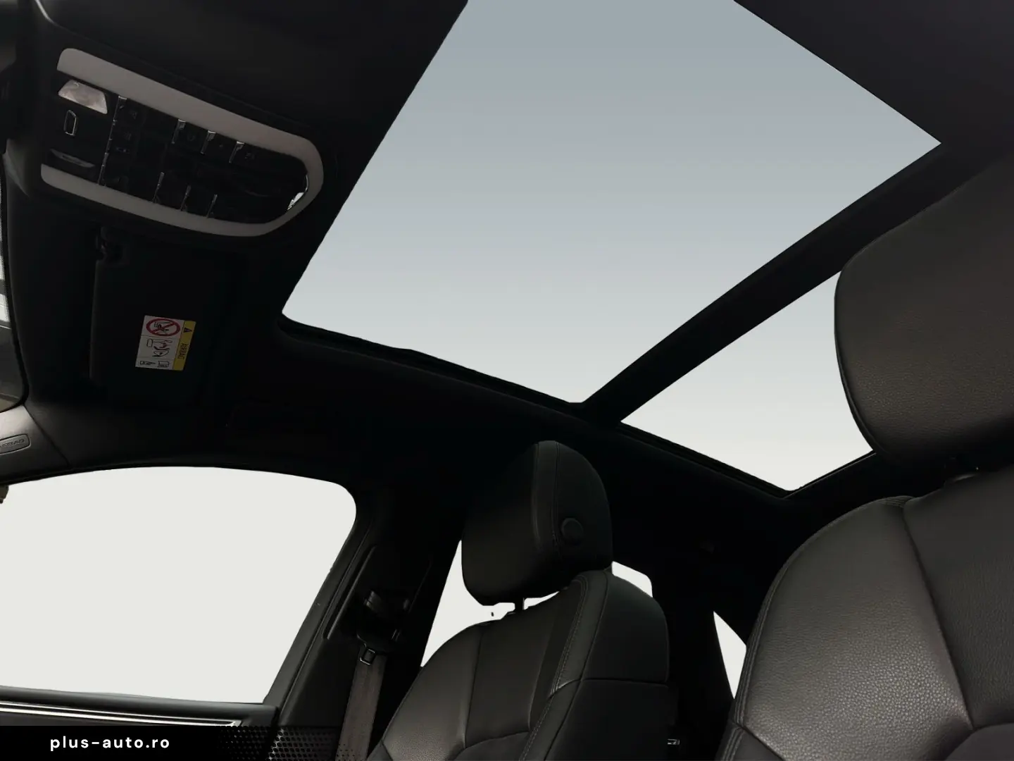 Macan Pano. AHK 75l Servol. Plus Apple Car Play