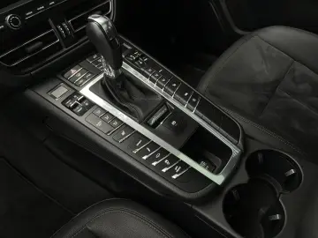 Macan Pano. AHK 75l Servol. Plus Apple Car Play