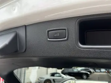 Macan Pano. AHK 75l Servol. Plus Apple Car Play