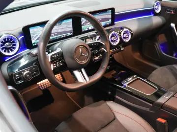 CLA 180 AMG LINE AUT LED AMBIENTE T-LEDER KAMERA