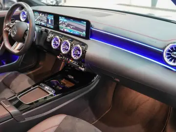 CLA 180 AMG LINE AUT LED AMBIENTE T-LEDER KAMERA