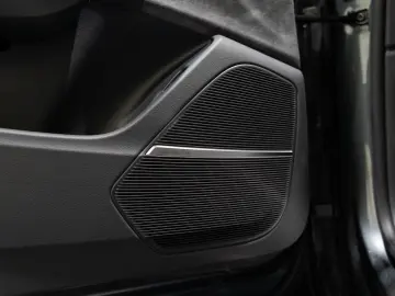 SQ8 EXCLUSIVE BLACK PANO AHK MATRIX HUD 3D B&O