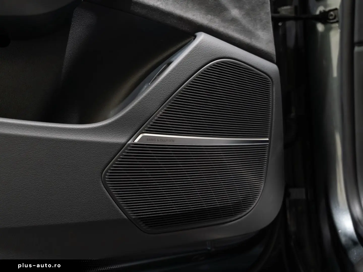 SQ8 EXCLUSIVE BLACK PANO AHK MATRIX HUD 3D B&O