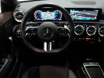 CLA 180 AMG LINE AUT LED AMBIENTE T-LEDER KAMERA