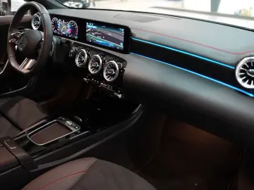 CLA 180 AMG LINE AUT LED AMBIENTE T-LEDER KAMERA
