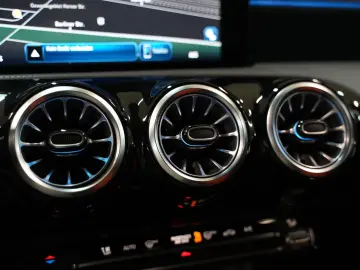 CLA 180 AMG LINE AUT LED AMBIENTE T-LEDER KAMERA