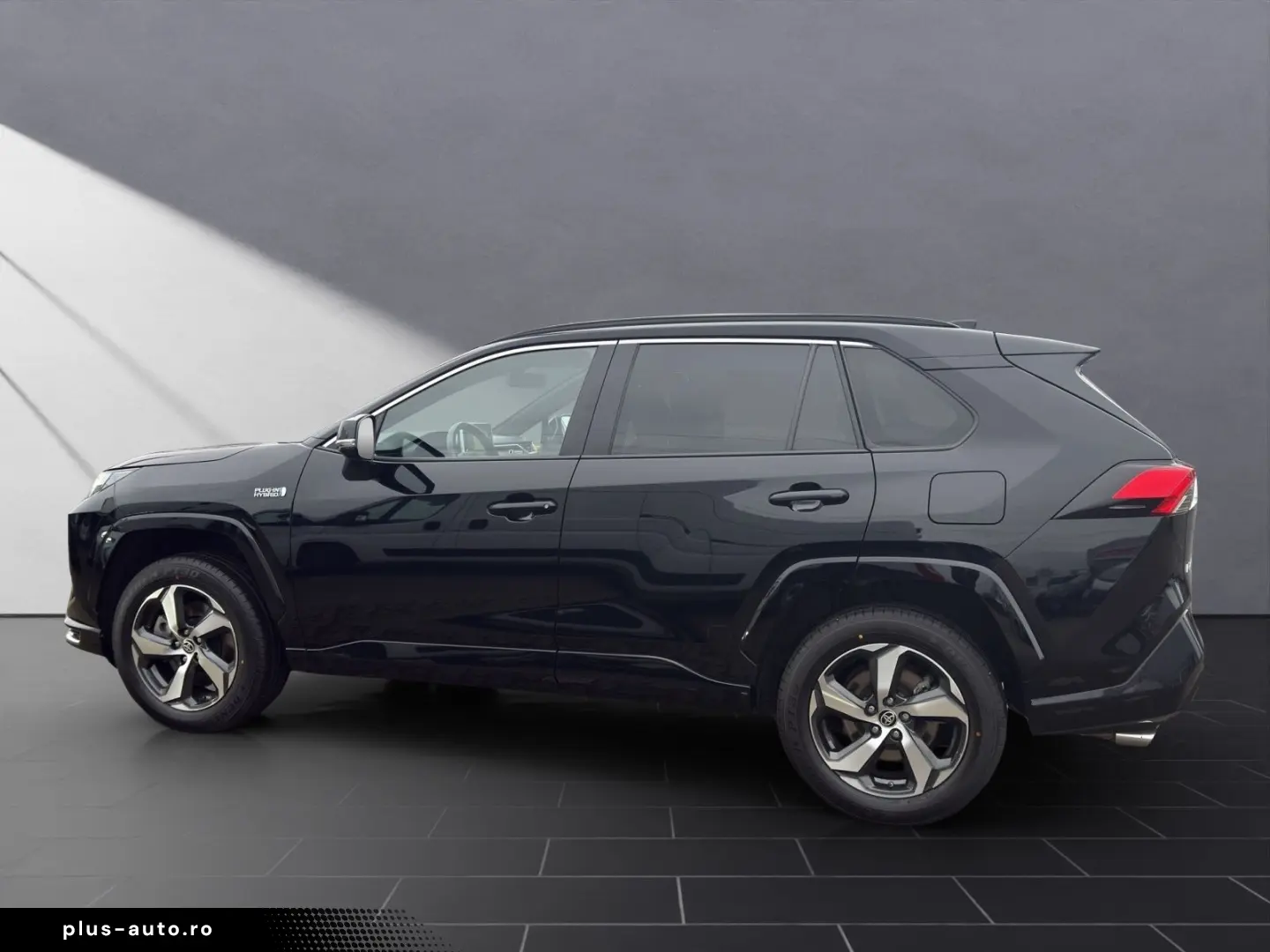 RAV 4 PLUG-IN HYBRID 4x4 CARPLAY KAMERA