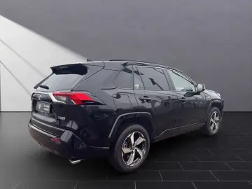 RAV 4 PLUG-IN HYBRID 4x4 CARPLAY KAMERA