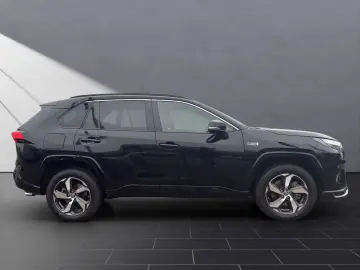 RAV 4 PLUG-IN HYBRID 4x4 CARPLAY KAMERA