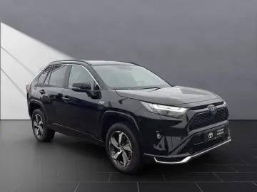 RAV 4 PLUG-IN HYBRID 4x4 CARPLAY KAMERA