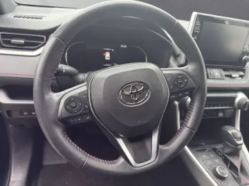 RAV 4 PLUG-IN HYBRID 4x4 CARPLAY KAMERA