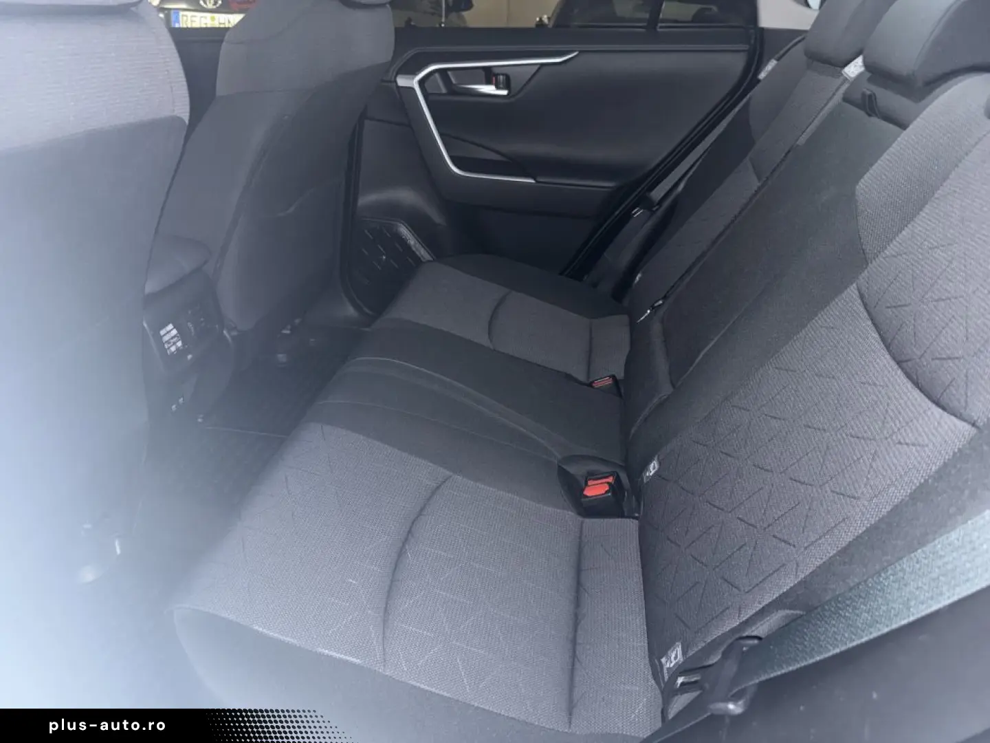 RAV4 Hybrid 4x2 Business Ed. Navi ACC Kamera PDC