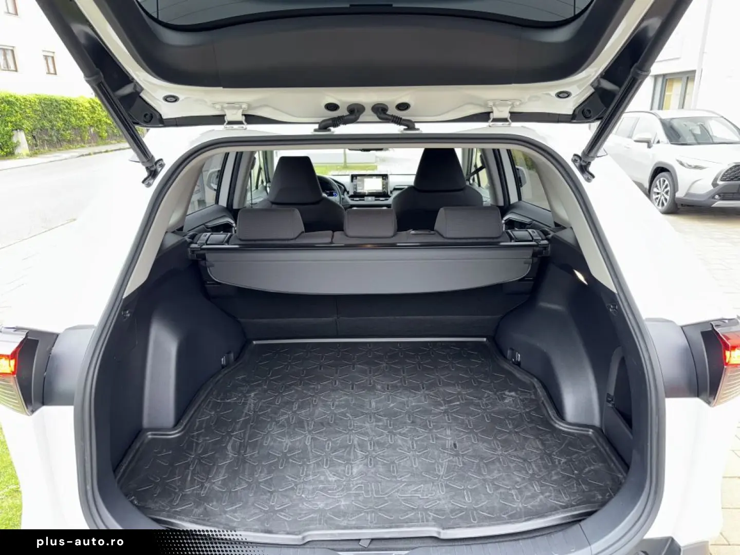 RAV4 Hybrid 4x2 Team D CarPlay ACC el.Heckklappe