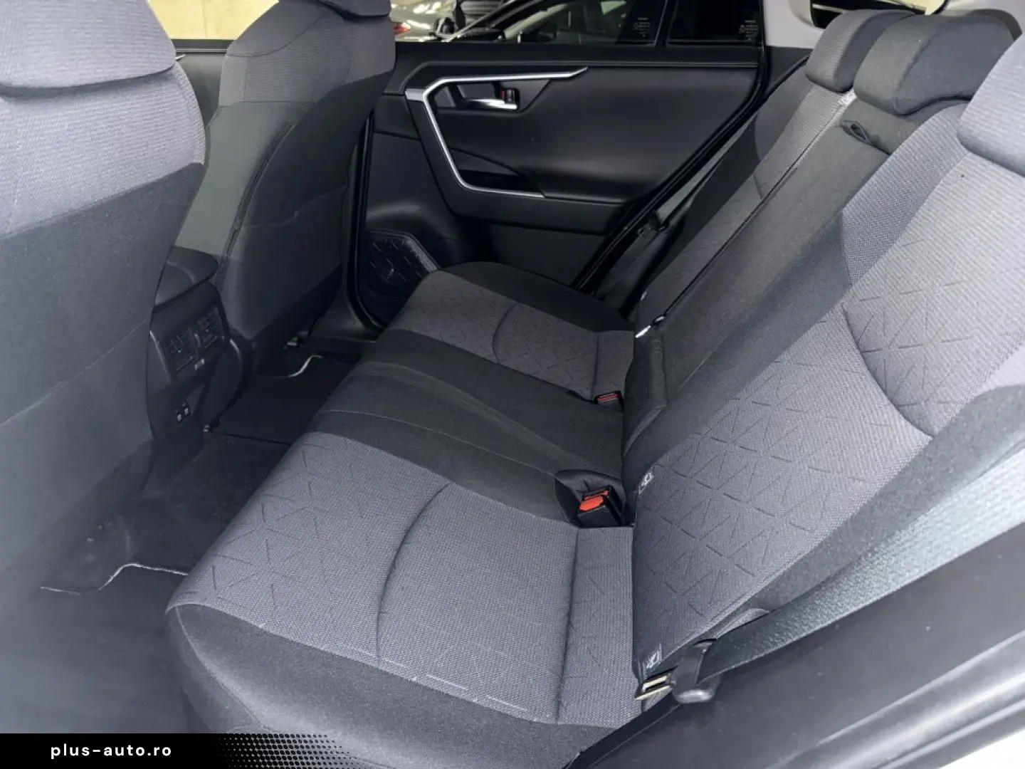 RAV4 Hybrid 4x2 Team D CarPlay ACC el.Heckklappe