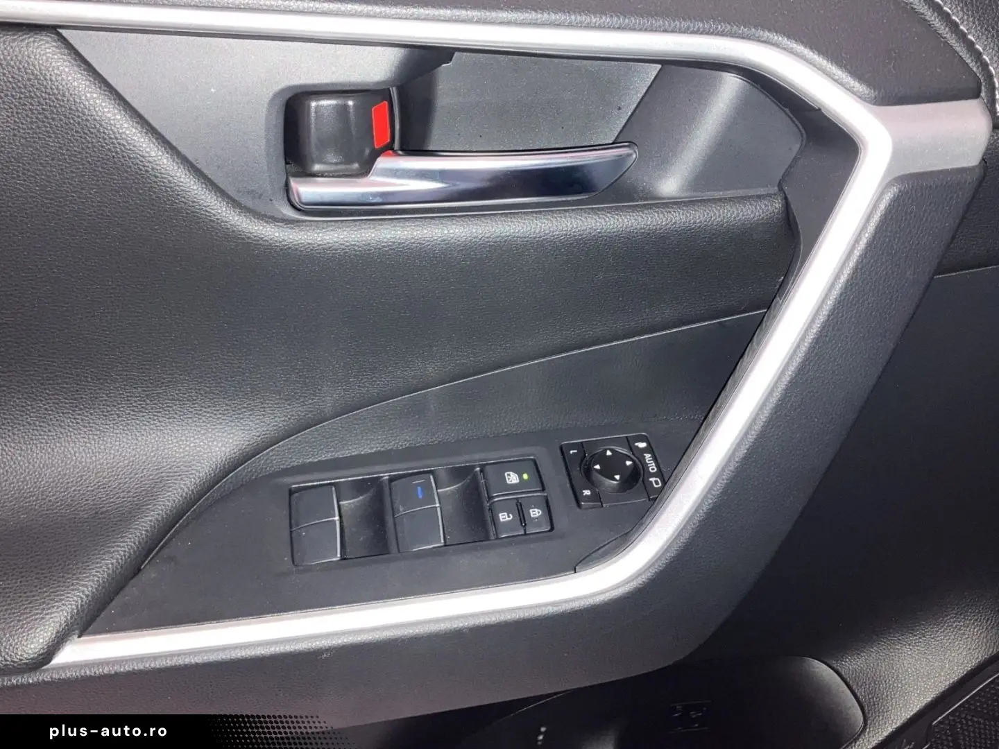 RAV 4 Hybrid  Team Deutschland AHK 8FACH !!